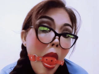 Alter: 49 / Schütze - Größe: 163 / normal - Geschlecht: transsexuell - Ausrichtung: transsexuell - Haare: schwarz / lang - Piercing: Zunge - BH-Größe:  - Hautfarbe: asiatisch - Augen: schwarz - Rasur: vollrasiert