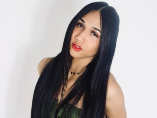 Alter: 23 / Fische - Größe: 170 / schlank - Geschlecht: Transvestit - Ausrichtung: bisexuell - Haare: schwarz / lang - Piercing: keins - BH-Größe:  - Hautfarbe: latina - Augen: braun - Rasur: vollrasiert