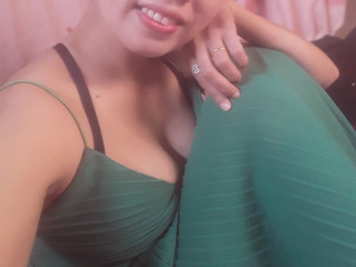 LuxiLuxi18 - Willkommen. Ich bin allein. Ich suche einen netten, großzügigen und reichen Freund. Treten Sie der Unterstützung bei und spielen Sie mit mir. Ich werde dich glücklich machen... Ich liebe dich so sehr.