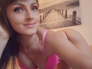 SquirtClaire - Hallo, ich bin Claire! Willkommen auf meinem Profil.Schön das Du gerade meins ausgesucht hast um geilen Spaß zu haben.Ich liebe den Sex über alles, Dirty Talk und sexy Dessous. Komm zu mir, um Deine Träume zu erfüllen..freue mich auf Dich Kuss