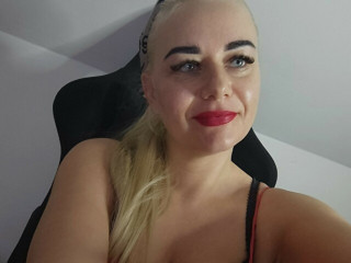 VickyAndNick2019 - Wir lieben Menschen, reden mit ihnen, erfüllen ihre Launen, zeigen uns und haben Spaß ;) 

Wir lieben es, neue Dinge auszuprobieren, wir sind offen für viele neue Empfindungen