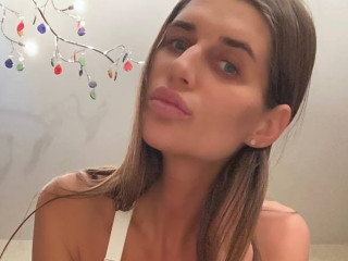SportyTits - Hallo Liebling! Genieße meinen Körper, ich möchte dir wirklich alles zeigen, was ich habe!