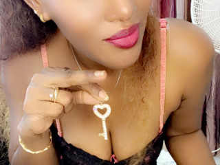 Miss Anna - Eine echte dominante Lady mit Erfahrung im Fetisch-Rollenspiel. Ich bin auch daran interessiert, neue Freunde zu finden, Livecam-Dates zu machen, SMS zu schreiben und zu chatten. Glück ist die perfekte Partnerschaft mit sich selbst. Liebe ist das größte Geschenk an sich selbst. Respekt verdient man!