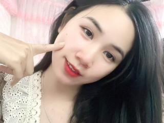 Alter: 25 / Löwe - Größe: 160 / normal - Geschlecht: weiblich - Ausrichtung: bisexuell - Haare: schwarz / lang - Piercing: keins - BH-Größe: B - Hautfarbe: asiatisch - Augen: braun - Rasur: stark behaart