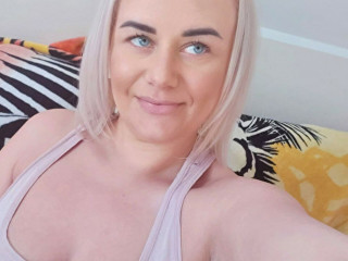 VickyAndNick2019 - Wir lieben Menschen, reden mit ihnen, erfüllen ihre Launen, zeigen uns und haben Spaß ;) 

Wir lieben es, neue Dinge auszuprobieren, wir sind offen für viele neue Empfindungen