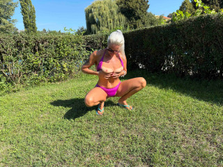  Fetish Lady Margaret Live !